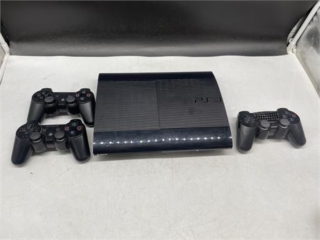 PS3 WITH 3 CONTROLLERS 1 3RD PARTY CONTROLLER