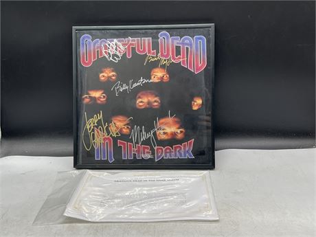 GRATEFUL DEAD FULL BAND SIGNED LP W/ RECORD FROM BERT PADELL ESTATE AUCTION