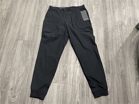 (NEW WITH TAGS) LULULEMON ABC JOGGER SIZE L