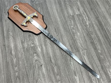 DECORATIVE STAINLESS STEEL SWORD W/MOUNT (4ft long)