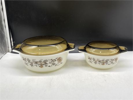 2 LIDDED PYREX NESTING DISHES