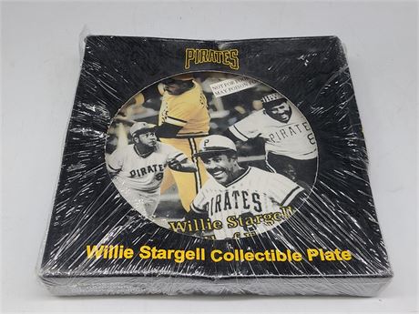PIRATE COLLECTABLE WILLIE STARGELL PLATE