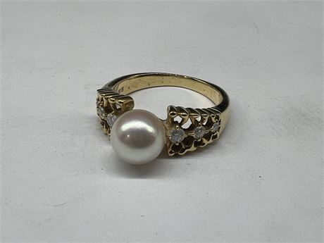 18K GOLD RING W/PEARL