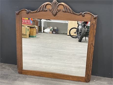 ANTIQUE HAND CARVED WALL MIRROR 28”x28”
