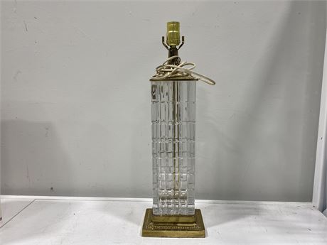 VINTAGE HEAVY BRASS LAMP W/CUT CRYSTAL (21” tall)