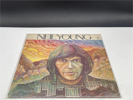 NEIL YOUNG - NEAR MINT (NM)