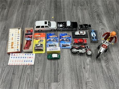 COLLECTION OF CARS / MOTORCYCLES - MOSTLY DIECAST