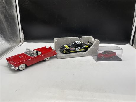 LOT OF 3 DIECAST CARS INCL: FORD THUNDERBIRD, SUBWAY CAR, ETC LARGEST 1/18 SCALE
