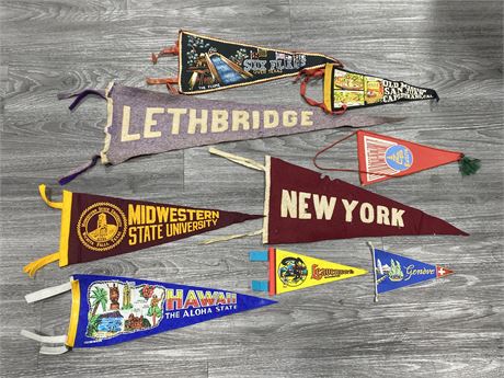 LOT OF VINTAGE PENNANTS (LARGEST IS 31”X8”)