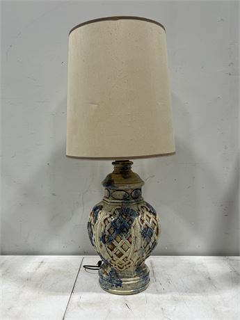VINTAGE CERAMIC LAMP W/SHADE (40” tall)