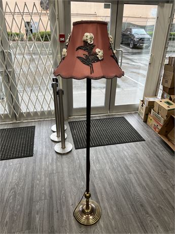 VINTAGE FLOOR LAMP (68” tall)