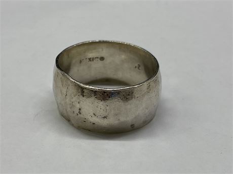 925 STERLING SILVER RING - SIZE 12.25