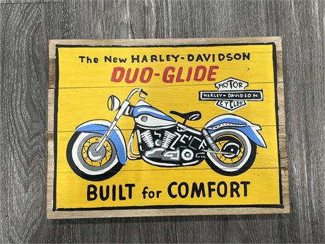 HARLEY DAVIDSON PAINTED ON WOOD BOARD SIGN - 16”x12”