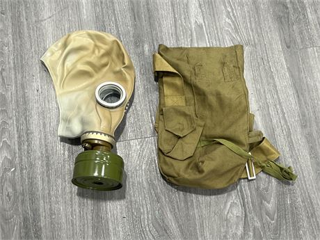 VINTAGE STYLE GAS MASK