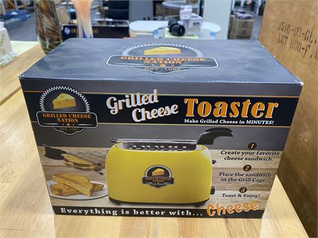GRILLED CHEESE MAKER NEW IN BOX