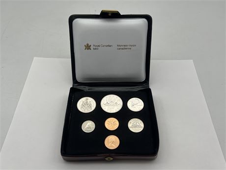 ROYAL CANADIAN MINT 1980 COIN SET IN CASE