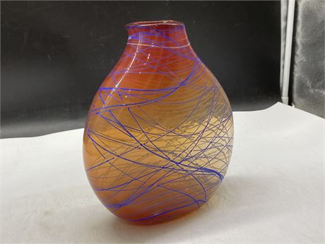 VINTAGE HAND BLOWN GLASS ART SIGNED - 9” TALL