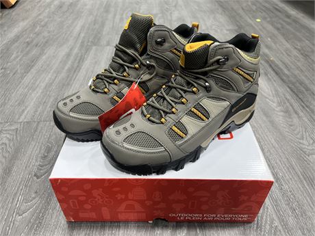 (NEW) OUTBOUND MENS WATERPROOF HIKING SHOES SIZE 12