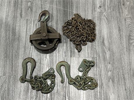 ANTIQUE HEAVY METAL PULLEY, CHAIN & TACKLE