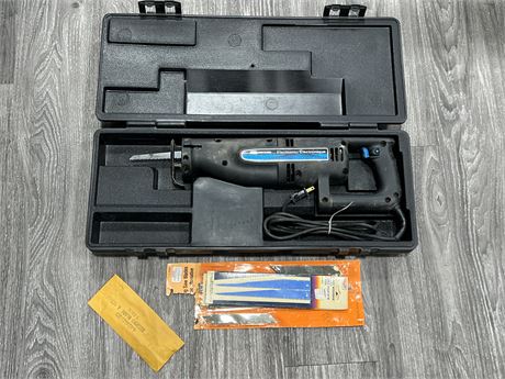 SEARS SAW - ALL IN CASE WITH EXTRA BLADES