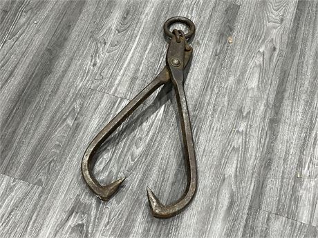 LARGE ANTIQUE ICE OR HAY BAIL GRAPPLE HOOK