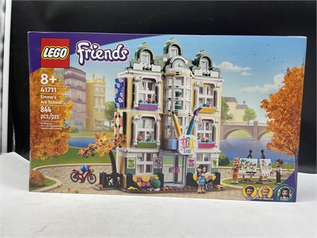 FACTORY SEALED LEGO FRIENDS 41711