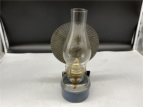 VINTAGE EAGLE OIL LAMP (12”)