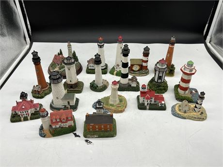 LOT OF LIGHTHOUSE DECORATIONS
