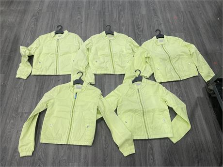 5 BSK COLLECTION WOMANS JACKETS 3 MEDIUM 2 LARGE