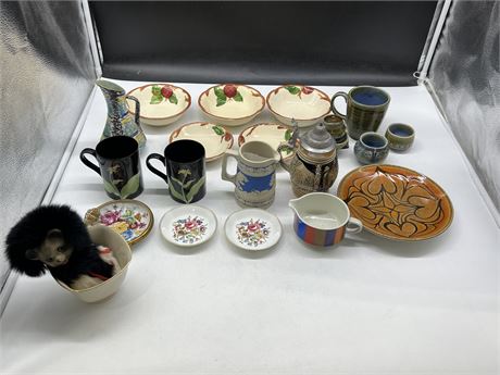 LOT OF VINTAGE QUALITY CHINA / DECOR - COPELAND SPODE, POOLE POTTERY, FRANCISCAN