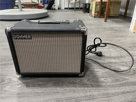 WORKING DONNER GUITAR AMP