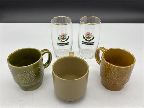 3 VINTAGE STONEWARE CUPS & ORANJEBOOM GLASSES