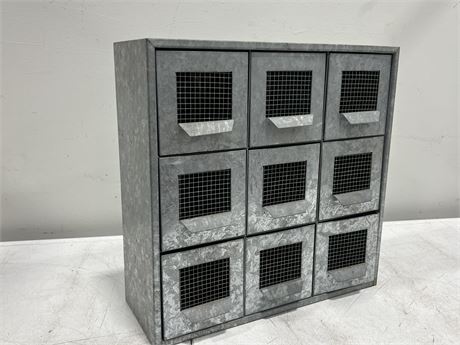INDUSTRIAL METAL DRAWER CABINET (16” tall)