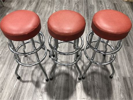 3 RED LEATHER BAR STOOLS 30IN TALL