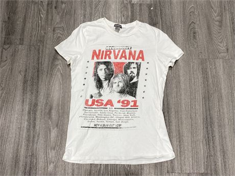 NIRVANNA IN CONCERT 1991 T-SHIRT (SIZE XS)