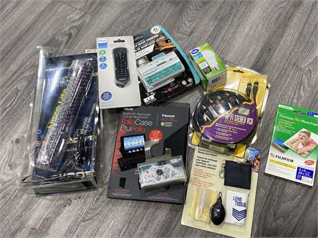 LOT OF MISC. ELECTRONIC ACCESSORIES