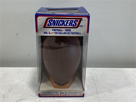 NIB 2004 NFL SNICKERS FOOTBALL CANDY BOWL