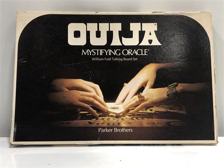 1972 VINTAGE OUIJIA BOARD NO 600 BY PARKER BROTHERS - WILLIAM FULD