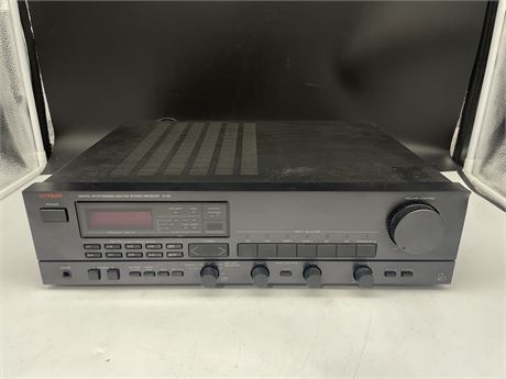 LUXMAN R-114 DIGITAL SYNTHESIZED 50W PER CHANNEL AM/FM STEREO RECEIVER 1990