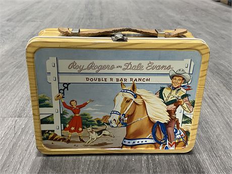 VINTAGE ROY ROGERS LUNCH BOX (9”X6.5”)