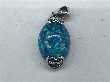 925 STERLING SILVER WITH OPAL PENDANT