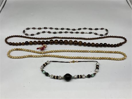 4 WOMENS NECKLACES - 3 LARGE