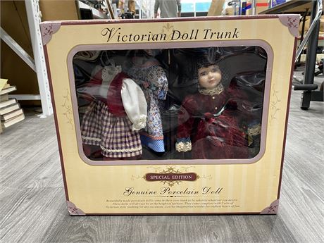 VINTAGE PORCELAIN VICTORIAN DOLL W/ TRUNK & CLOTHES - IN BOX