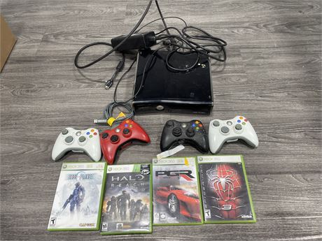 XBOX 360 CONSOLE COMPLETE WITH 4 CONTROLLERS & 4 GAMES