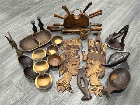 LARGE LOT OF HANDCARVED WOODEN ITEMS - BOWLS, DECOR, + OTHERS