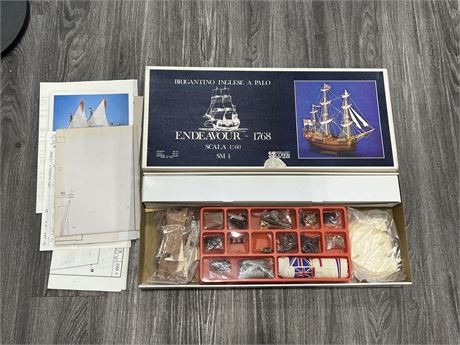 VINTAGE MADE IN ITALY SHIPS MODEL KIT - BOX IS 24”x10”