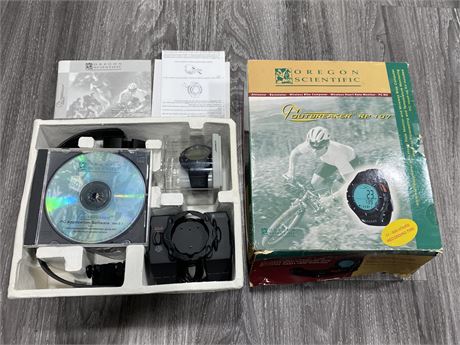ALTIMETER/BAROMETER WITH HEART RATE MONITOR & WIRELESS BIKE COMPUTER (Like new)