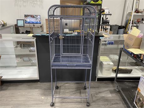 LARGE METAL PARROT CAGE ON STAND (24”x17”x60”)
