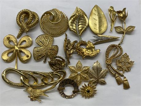 LOT OF QUALITY HEAVY VINTAGE BROOCHES