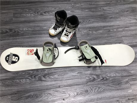 SNOWBOARD AND BOOTS (SIZE 9)